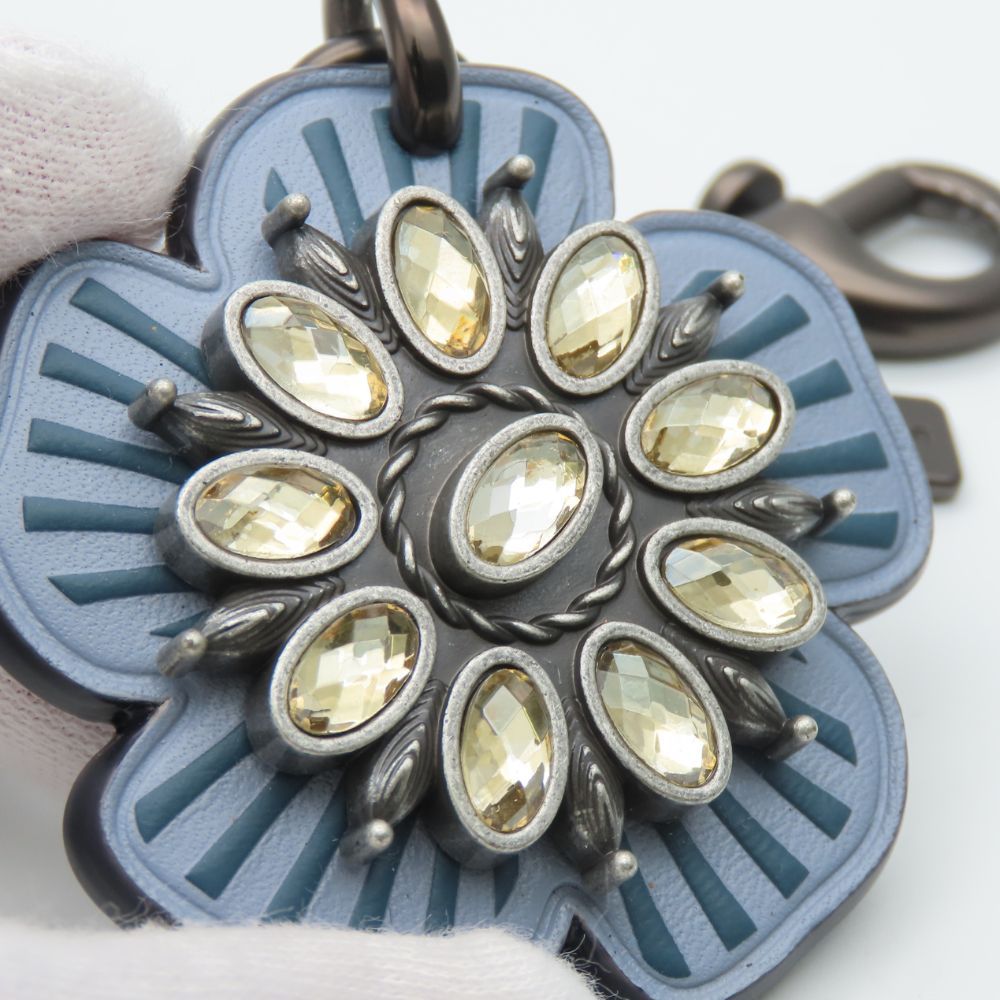 定番の コーチ キーホルダー バッグチャーム ティーローズ レザー ラインストーン くすみブルー系 キーリング アクセサリー 小物 レディース 女性 COACH 商品説明もしっかり。