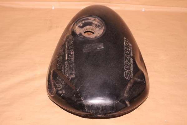スズキ バンディット250 GJ74A ガソリンタンク S196-26 - メルカリ スズキ バンディット250 GJ74A ガソリンタンク S196-26 - メルカリ