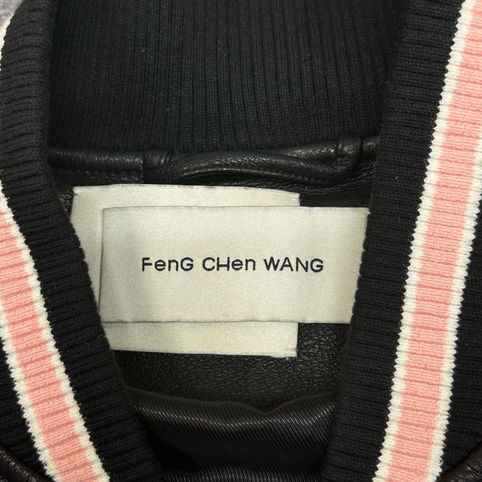 Feng Chen Wang フェイクレザー ボンバージャケット バーシティー 