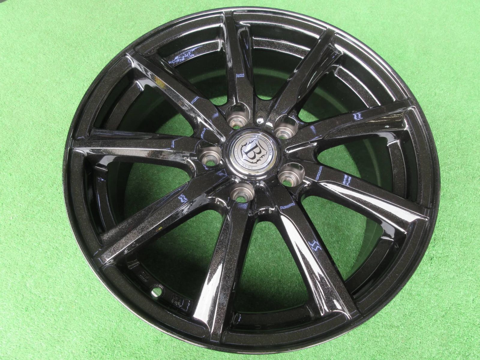 フォレスター系 ホイール ブランドルライン ボ ノ９ 7J-17 5H114.3 53 ブラック です♪ TRITUETUBI_COM