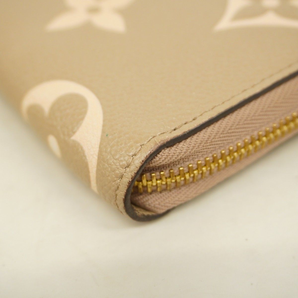 ジッピーウォレット M69794