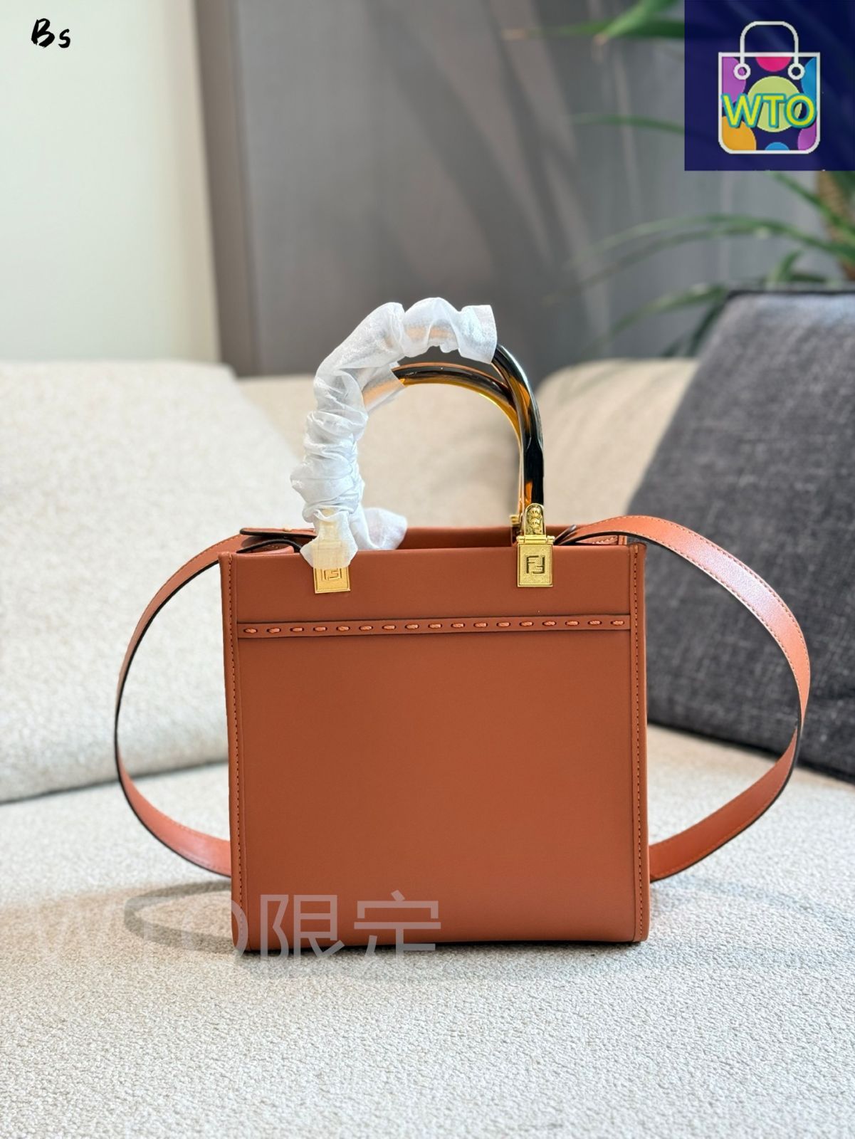 関税・送料込み【Fendi】サンシャインコーラルプリントスライド Fendi Sunshine Logo Cotton Platform Slides | Saks Fifth Avenue