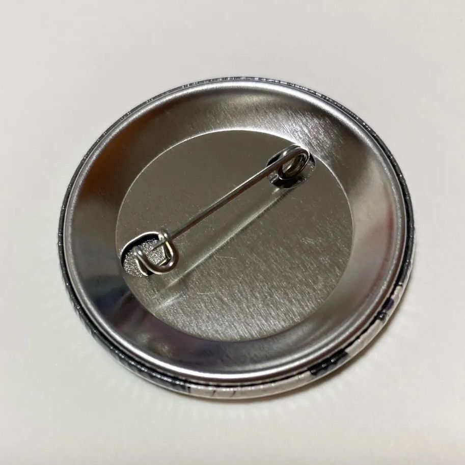 クレノア しるばーな 缶バッジ - メルカリ