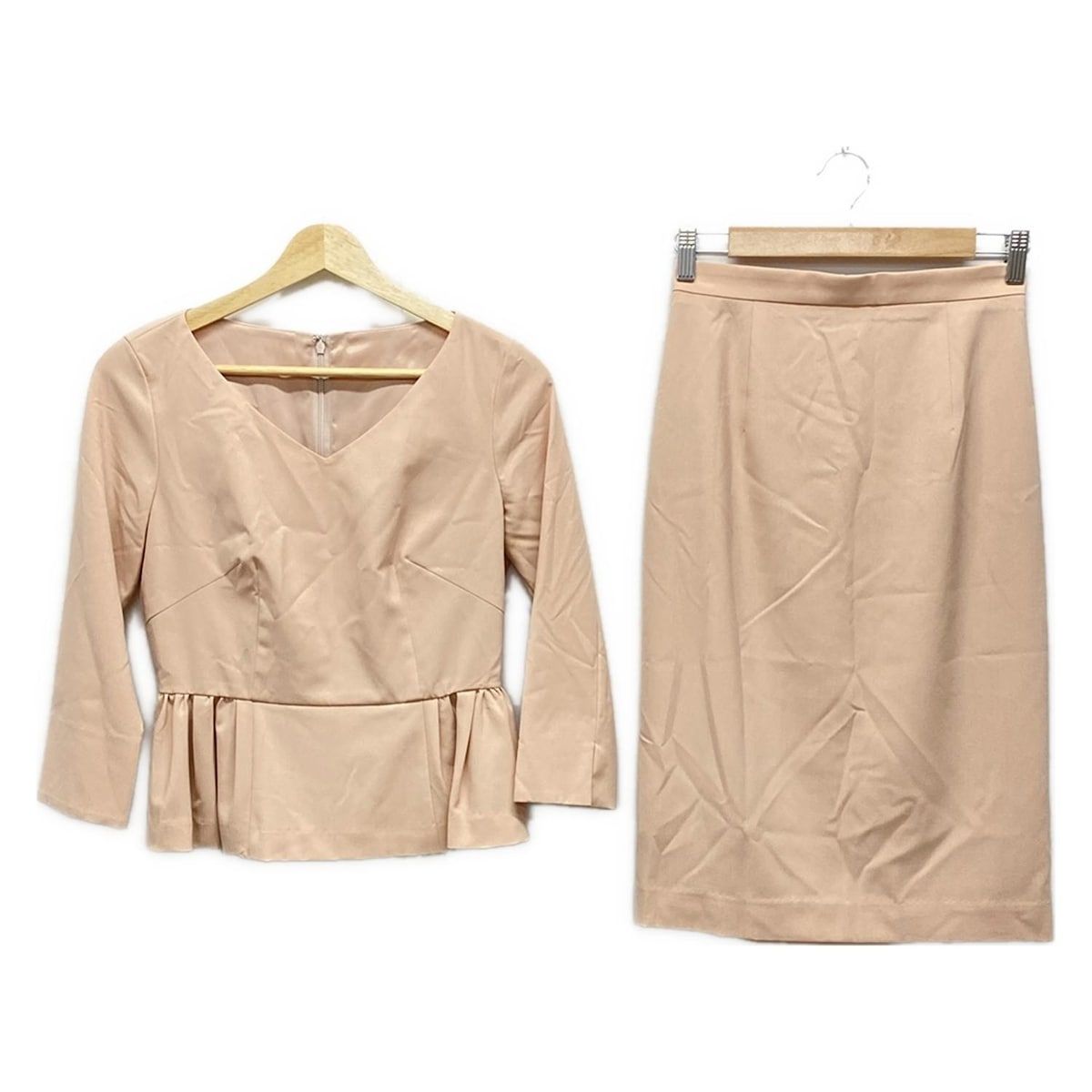 Pinky-Dianne ピンキー-ダイアン スカートセットアップ レディース - ピンクベージュ ギャザー