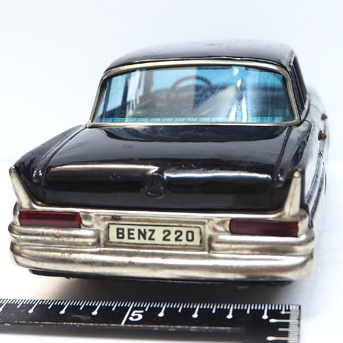 萬代屋【Mercedes Benz 220メルセデス ベンツ 大サイズ 黒 エンブレム欠】ブリキtin toy car自動車 BC  BANDAI赤箱バンダイ【本体のみ】0084 - メルカリ