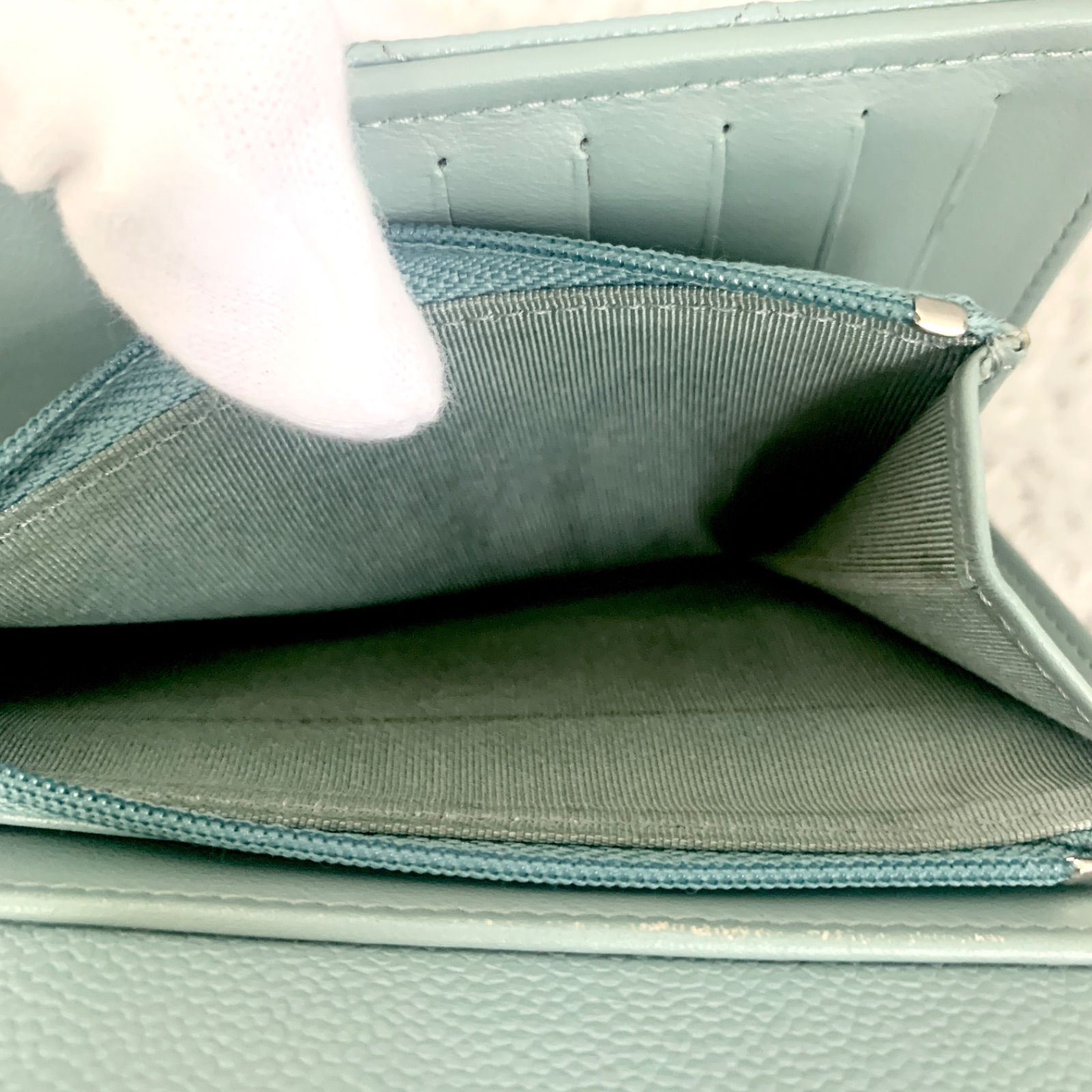 極美品】 シャネル マトラッセ キャビアスキン 長財布 フラップ  