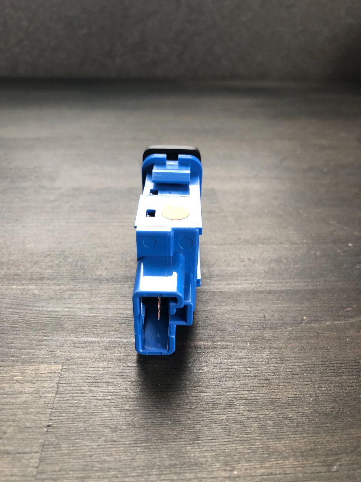 トヨタ FJ クルーザー サブウーファースピーカースイッチ SWITCH