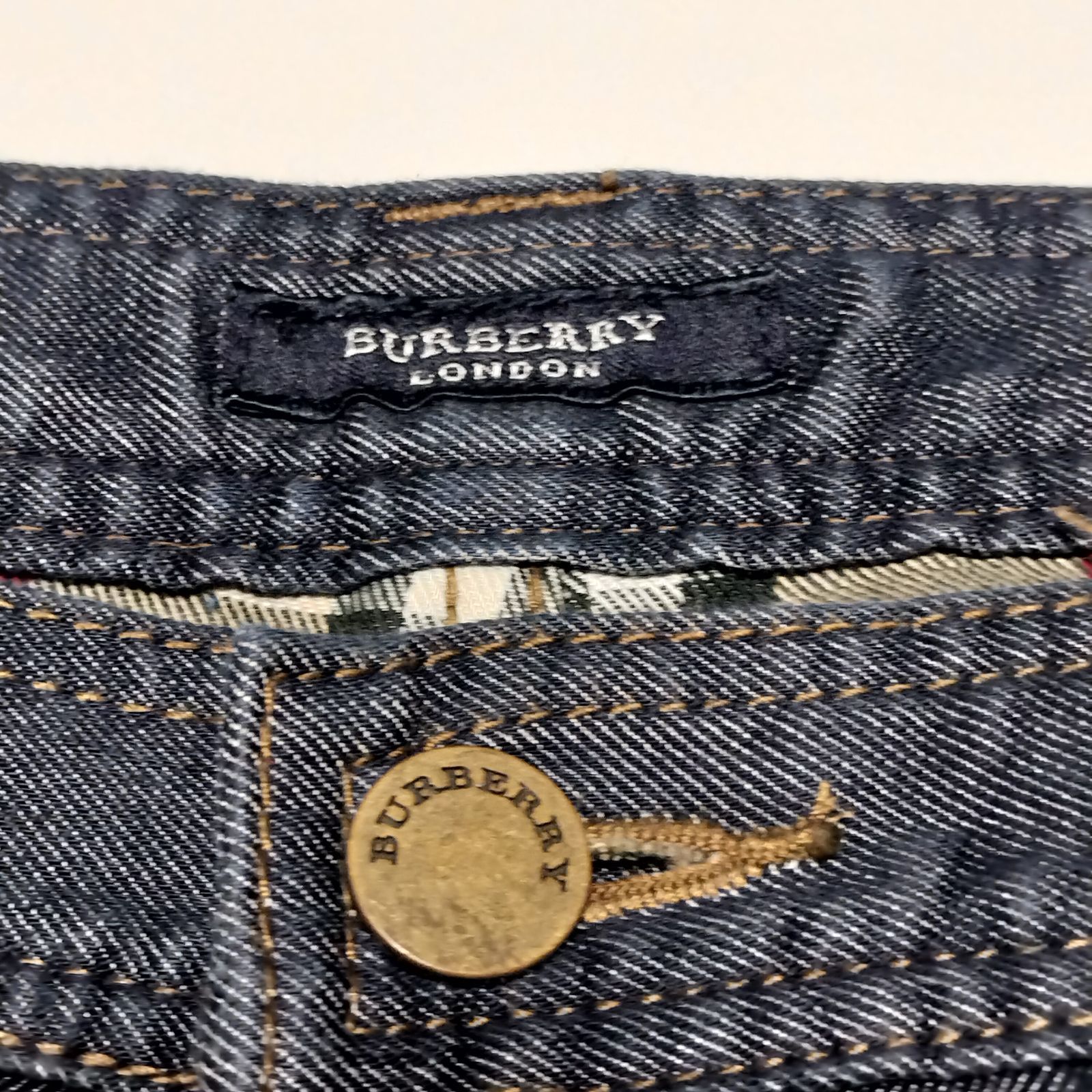 【美品】BURBERRY LONDON デニムジャケット ノバチェック 紺 BURBERRY - バーバリーロンドン デニムジャケット ライトブルー