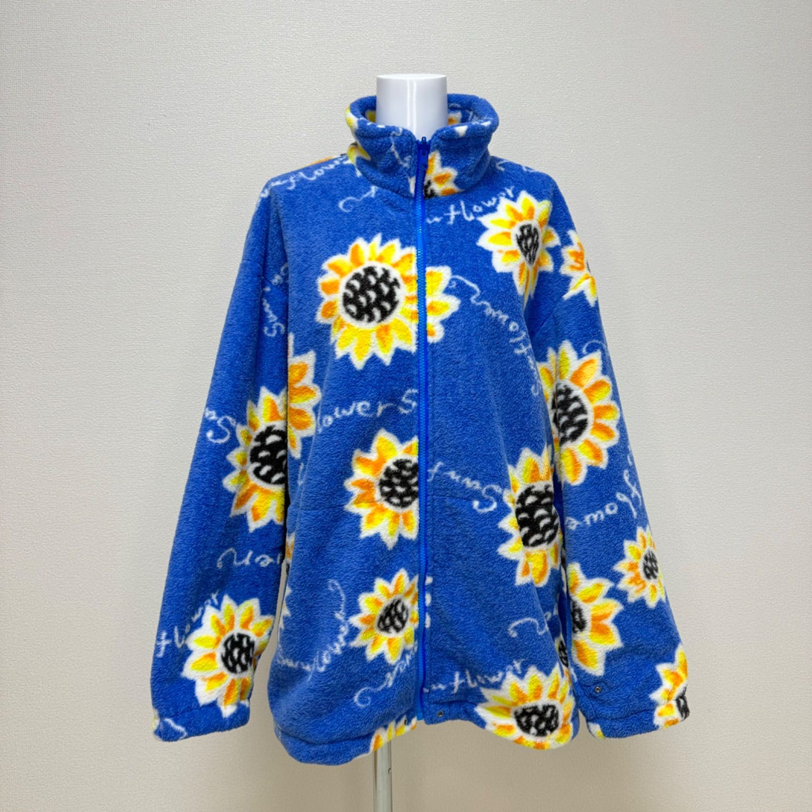 ellesse ひまわり刺繍 ネイビー ジャケット 🌻 𝘚𝘶𝘯𝘧𝘭𝘰𝘸𝘦𝘳🌻 個性的！ひまわりが目を惹く ellesse