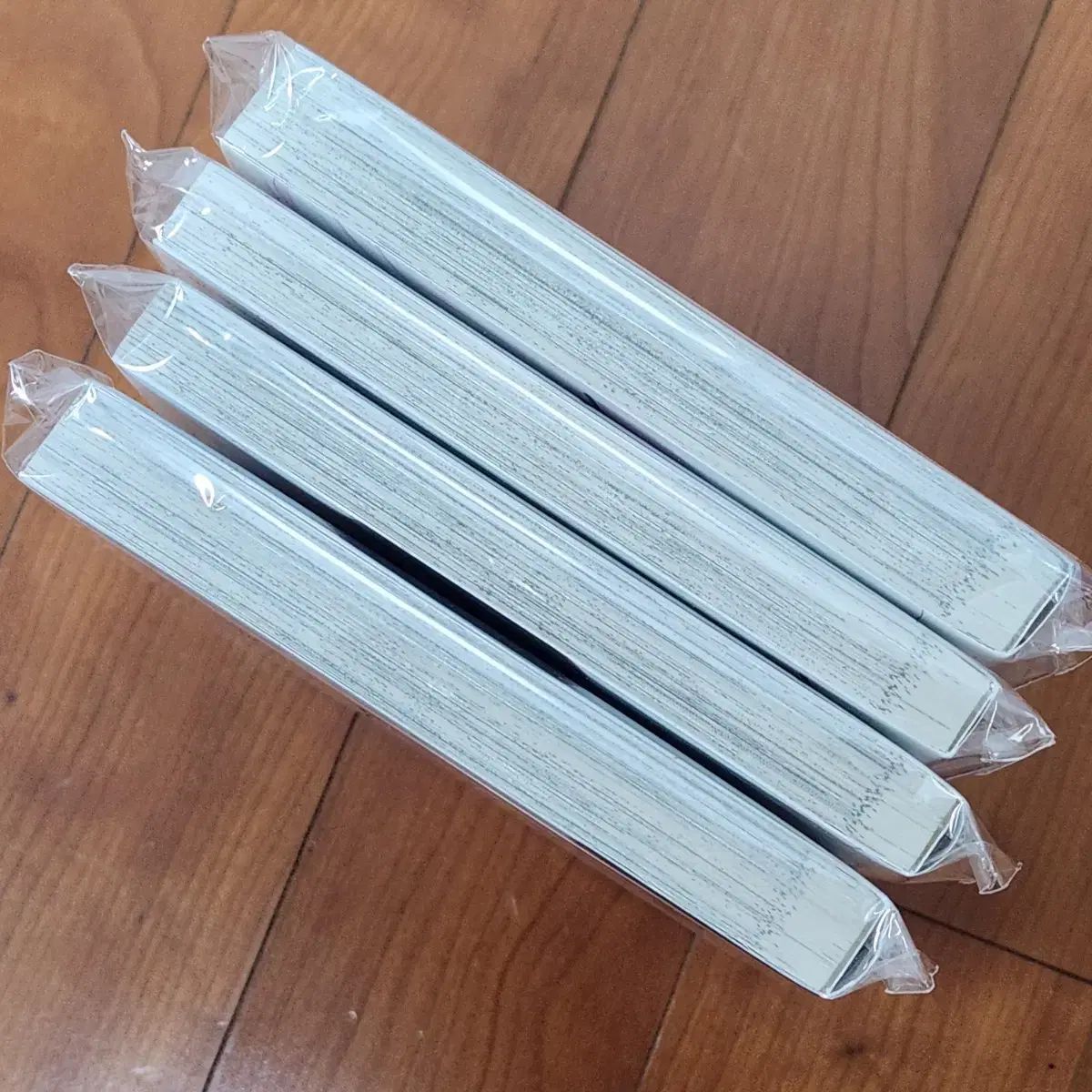 一緒になると恋に落ちる二人 1 ー 4 巻 初版 出品