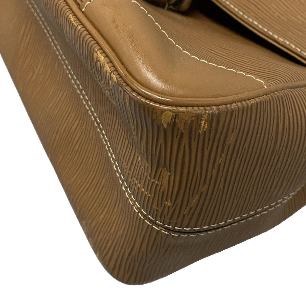 LOUIS VUITTON(ルイヴィトン) ショルダーバッグ エピ セギュールMM  