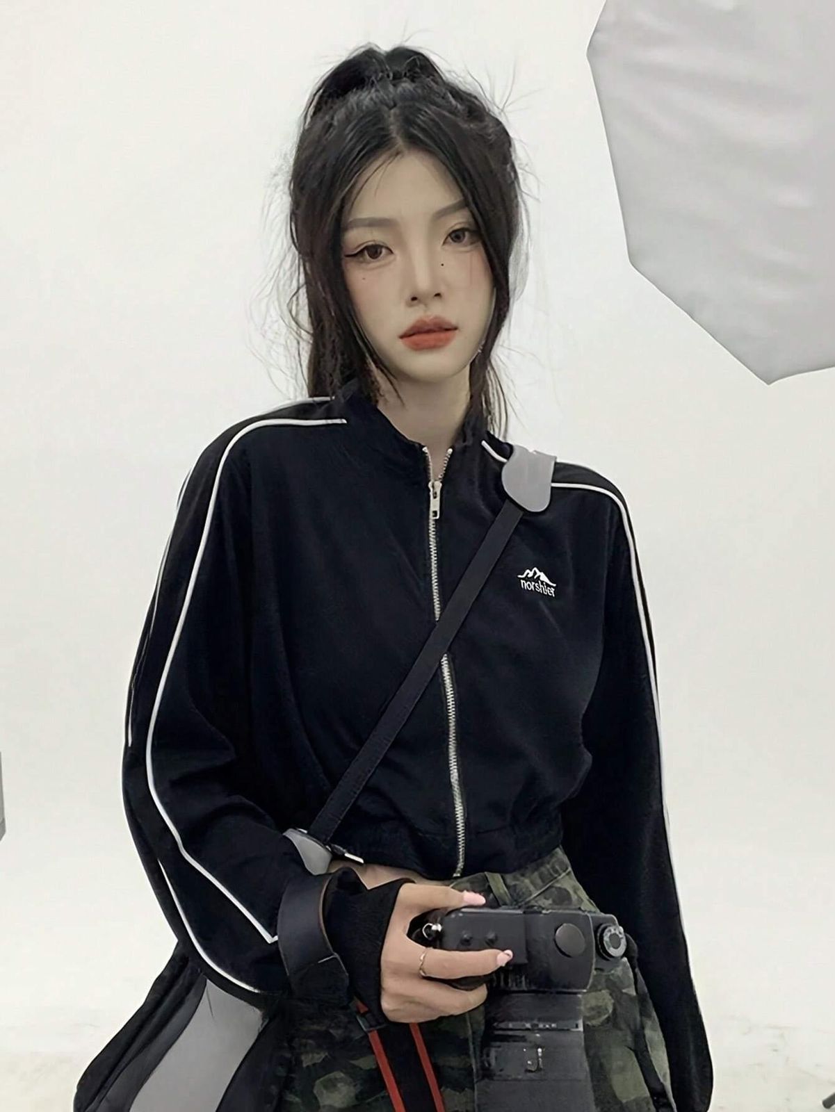 春のコロブロック ジップ フード付き 服 マウンテン プリント  s0913