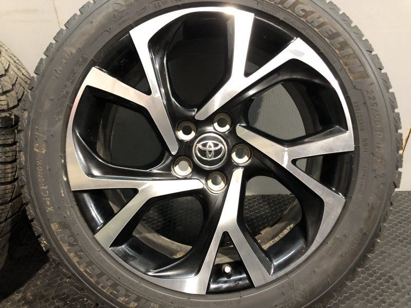 225|50R18 スタッドレス