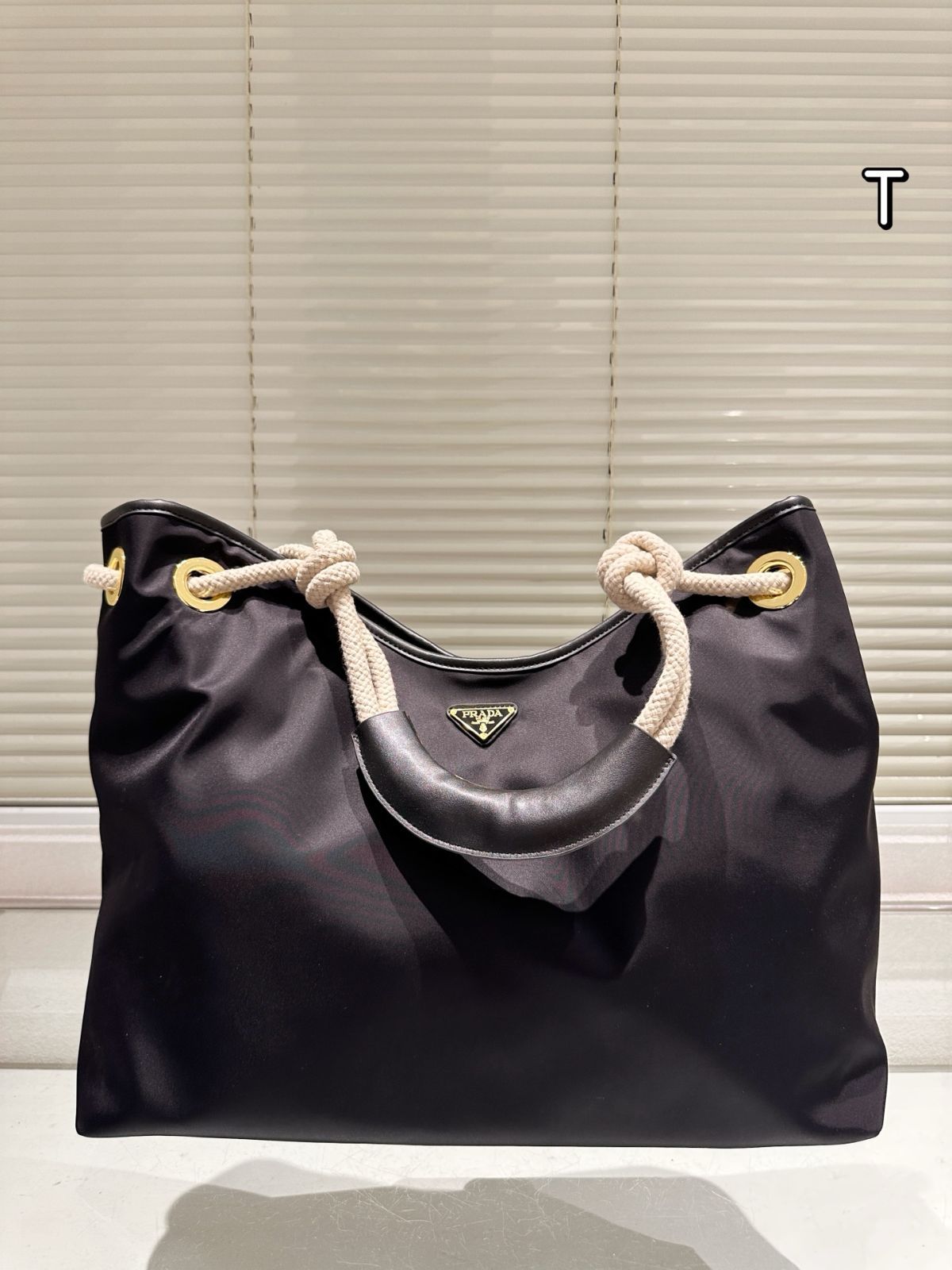 ＊PRADA＊マリナー Re-Nylon トートバッグ 関税・送料込み ランウェイ 新作PRADA◇マリナーRe-Nylonスモールバケットバッグ