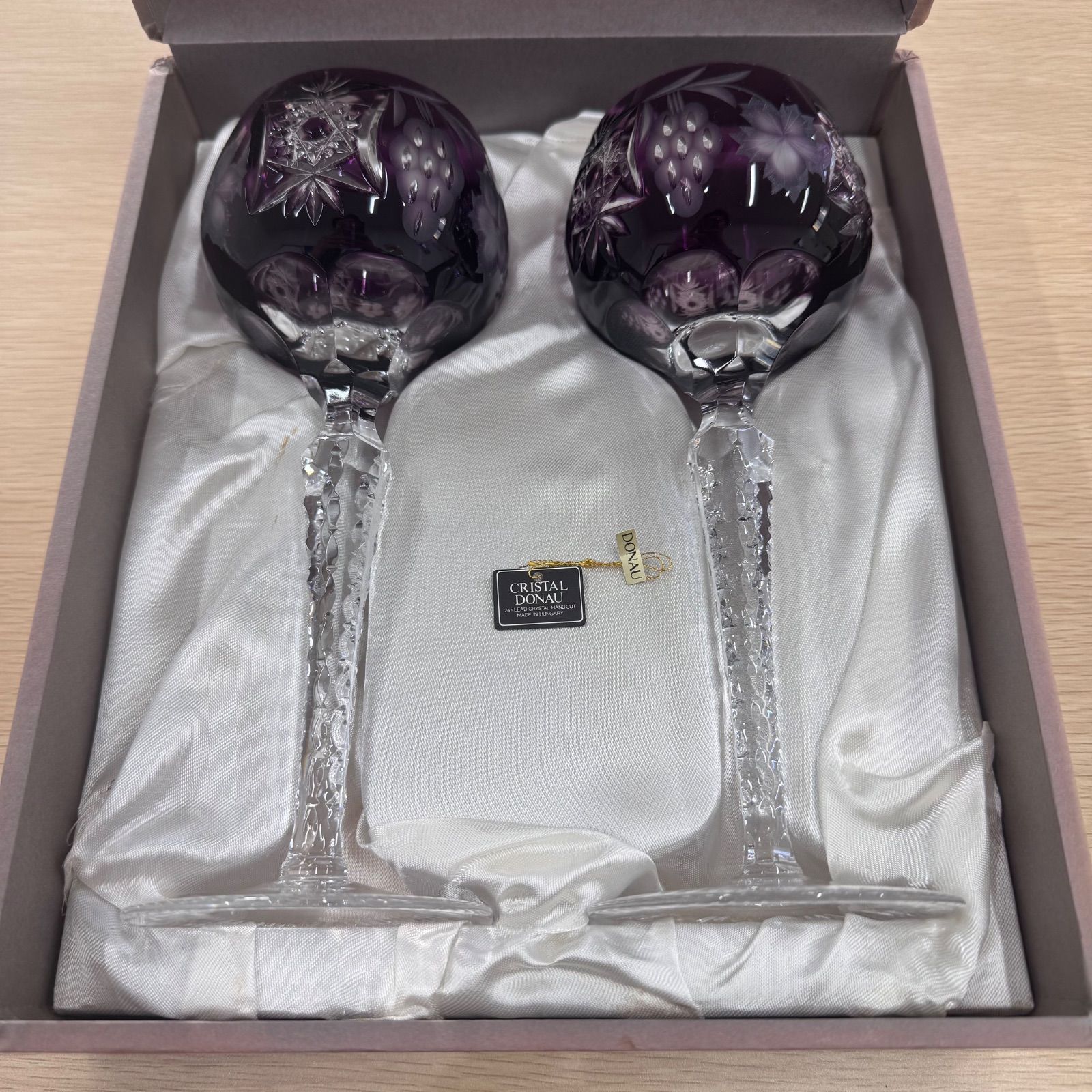 【新品未使用】CRYSTAL DONAU 紫色 クリスタルグラス 2個セット 新品未使用】CRYSTAL DONAU 紫色 クリスタルグラス 2個セット