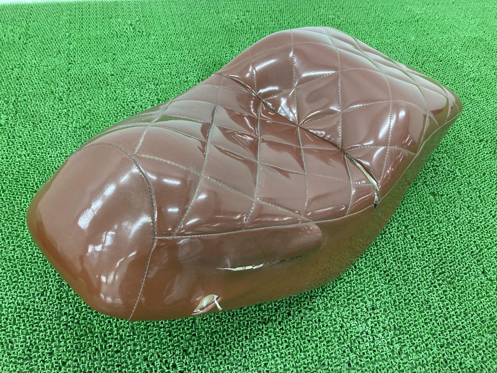 フュージョン シート KS4 ホンダ 純正 中古 バイク 部品 MF02 社外表皮 ダイヤカット 張替ベースに 車検 Genuine:22303031