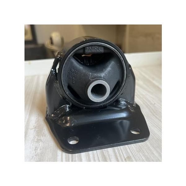 トヨタ純正新品TRH219W ハイエース レジアスエース ミッションマウント