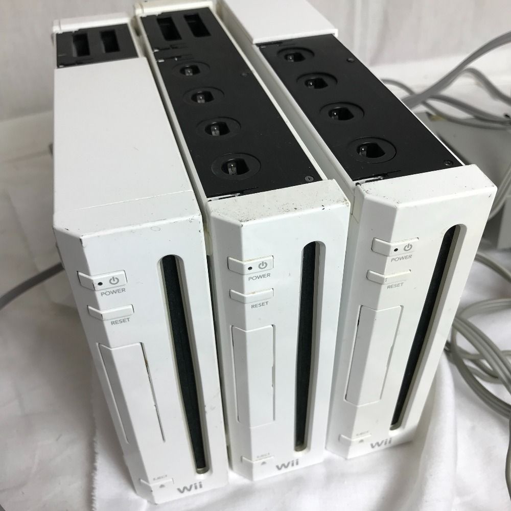 Wii本体＋オプション＋ソフト Wii 本体セット ( オプションアクセサリー ・ ソフト 付 、即