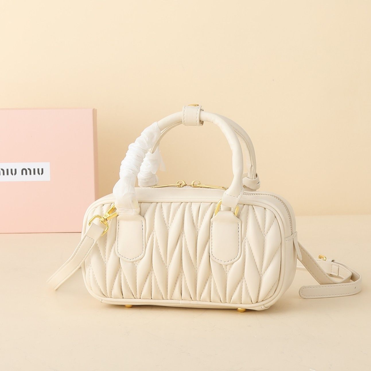 MIU MIU ミュウミュウ 美品 ハンドバッグ ショルダーバッグ レディース オフホワイト - メルカリ