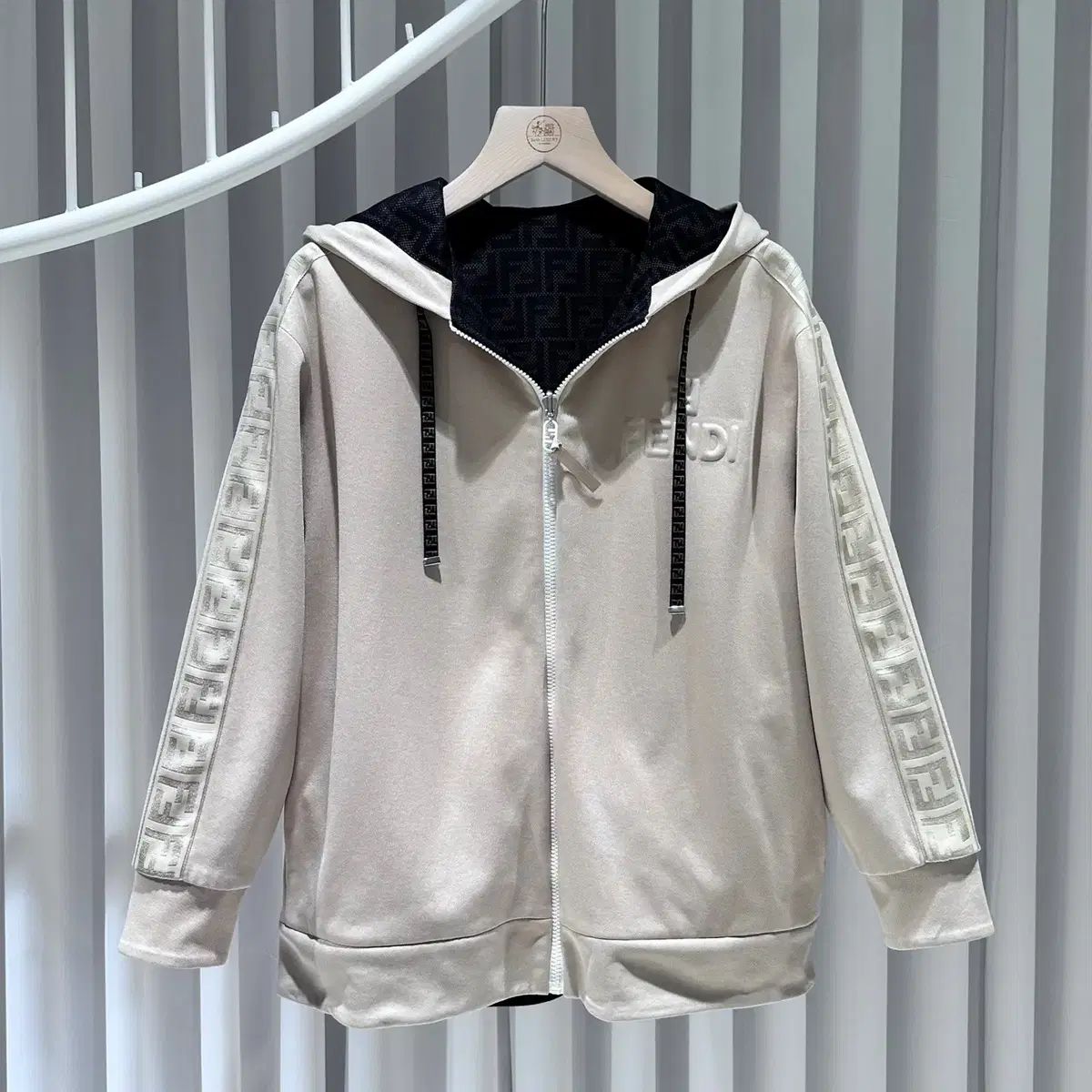 S ／ FENDI(フェンディ) 未使用 レディース FF ロゴ リバーシブル 