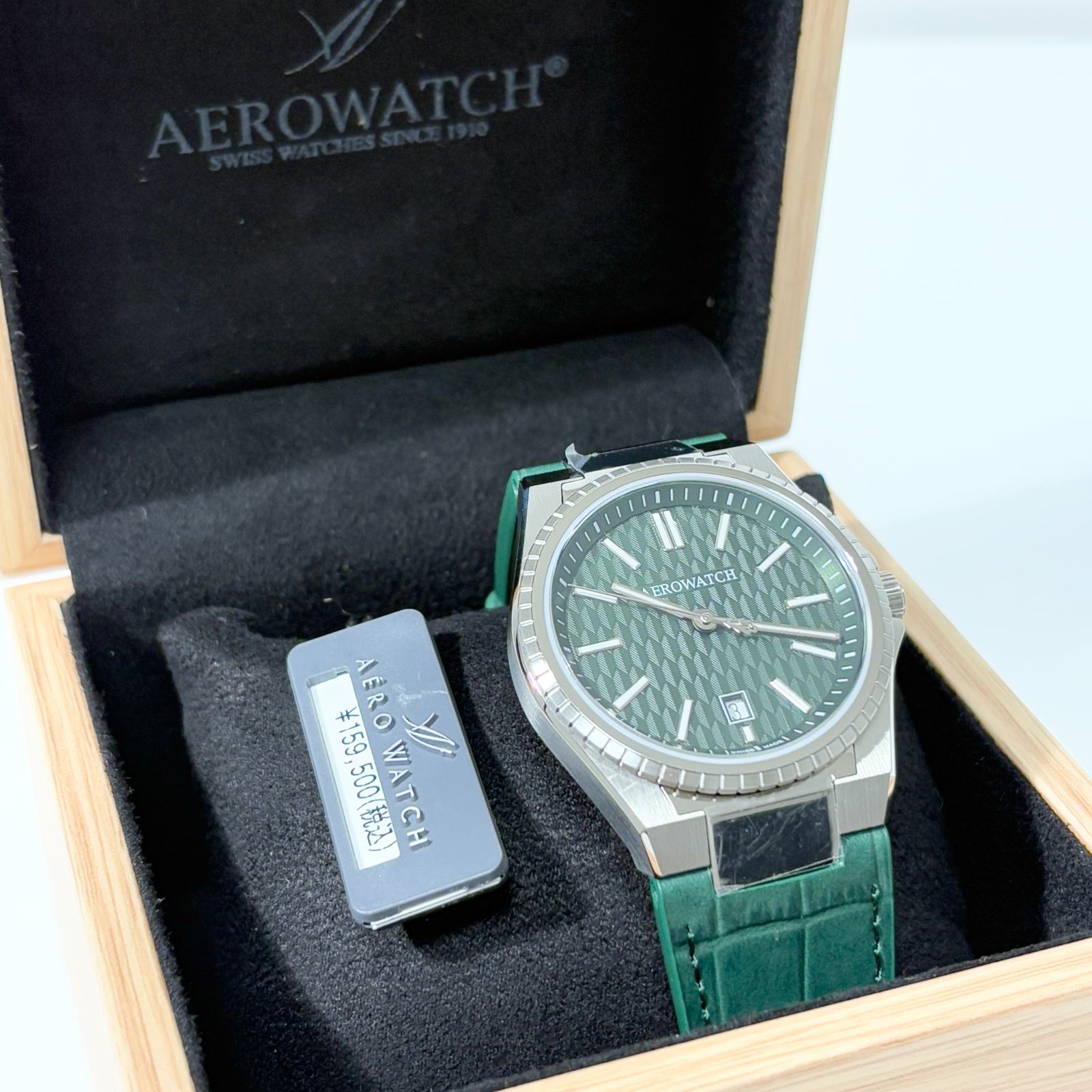 新品】AERO WATCH MILAN スポーツクォーツ メンズ腕時計 グリーン 