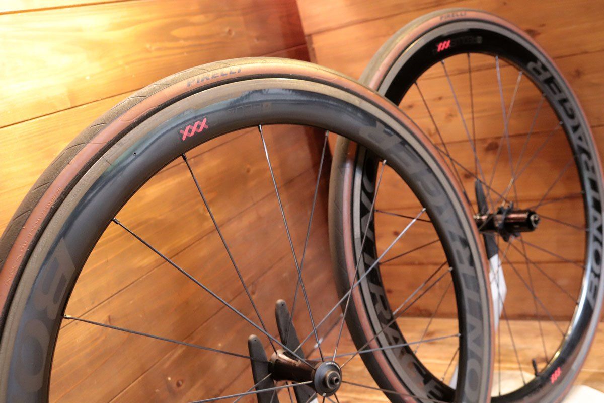 ボントレガー　xxx4 クリンチャー　リアホイール　リムブレーキ　カーボン ボントレガー xxx4 クリンチャー リアホイール リムブレーキ