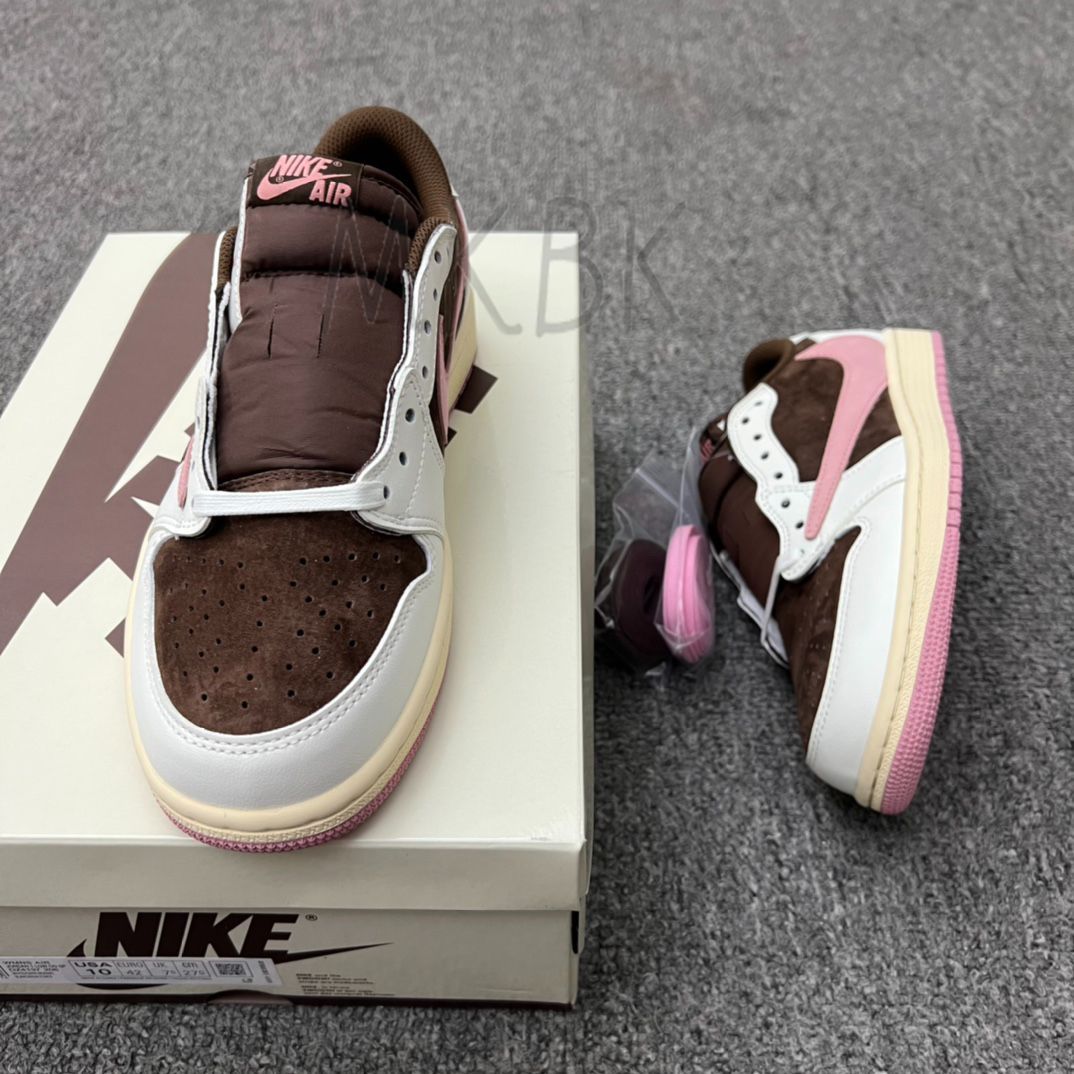 【お買い得】⭐新品⭐未使用✨男女兼用🆕 Nike Air Jordan Travis Scott x Air Jordan 1 Low OG “Dark Pony”（DZ4137-206）