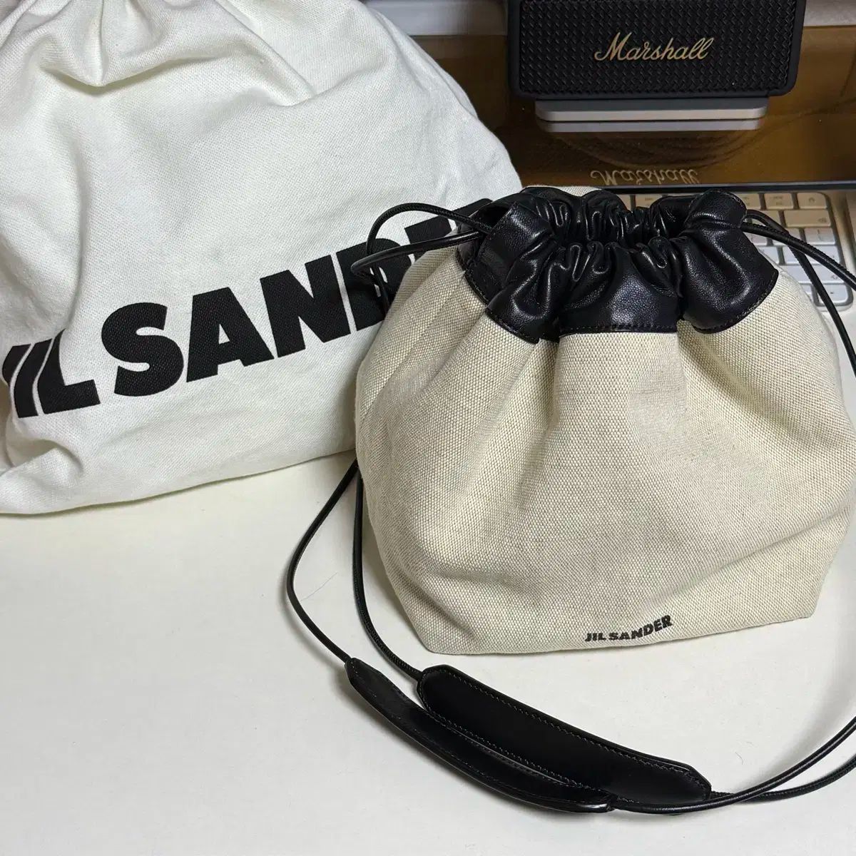 Jil Sander ドローストリング バケットバッグ | ブラック