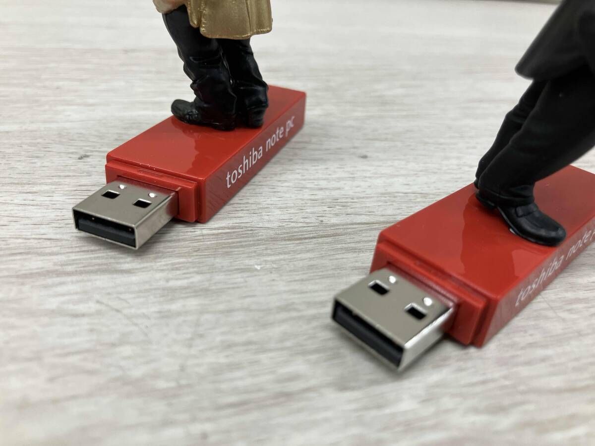 東芝 - TOSHIBA 田村正和 vs 山下智久 「VS フィギュア USB メモリ」 田村正和・山下智久☆箱入☆東芝☆USBメモリ☆人形 高さ