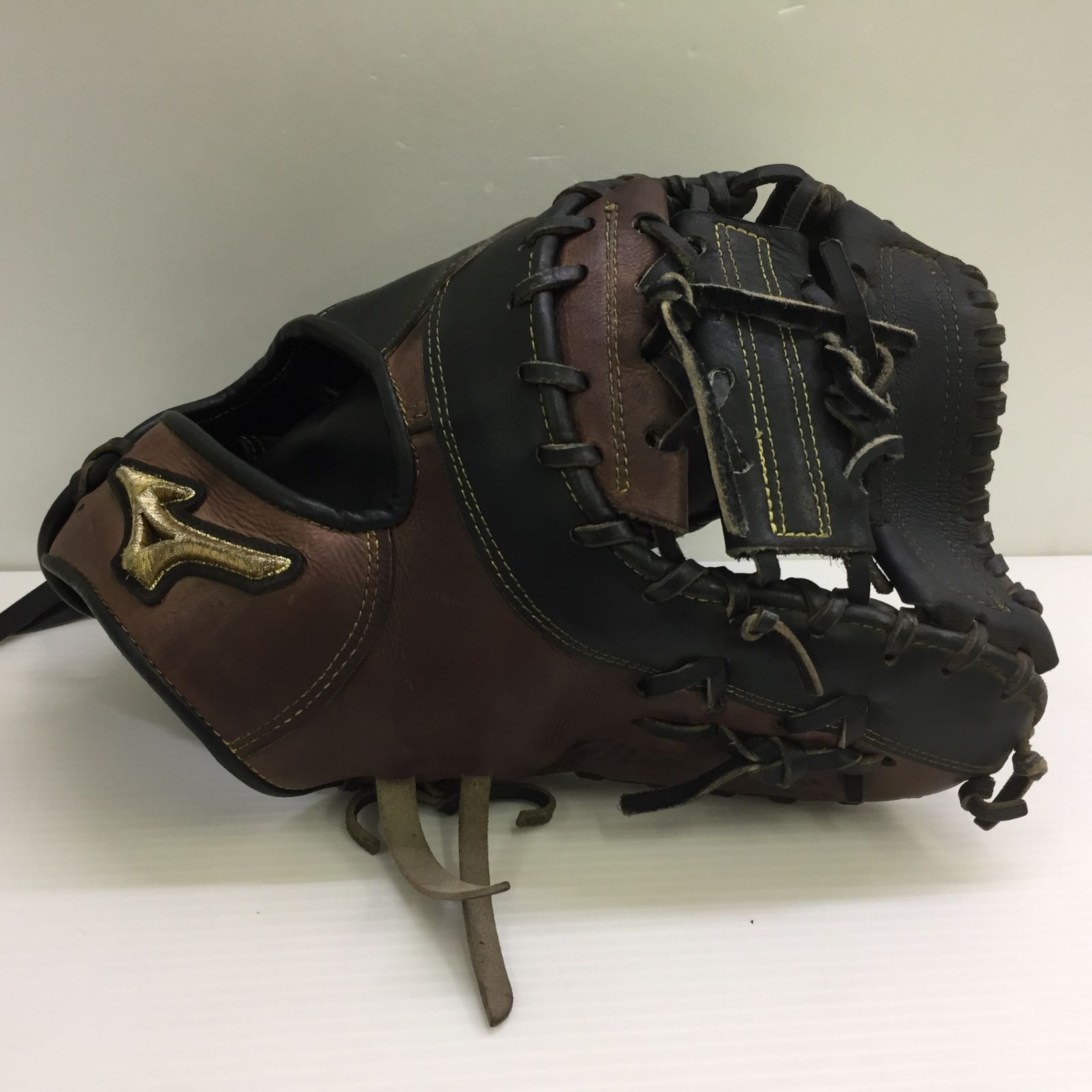MIZUNO - 中古品 ミズノ MIZUNO ミズノプロ 硬式 内野手用オーダーグローブ HAGAJAPAN 刺繍有り 4904 楽天市場】中古品 ミズノ MIZUNO ミズノプロ 硬式 内野手用