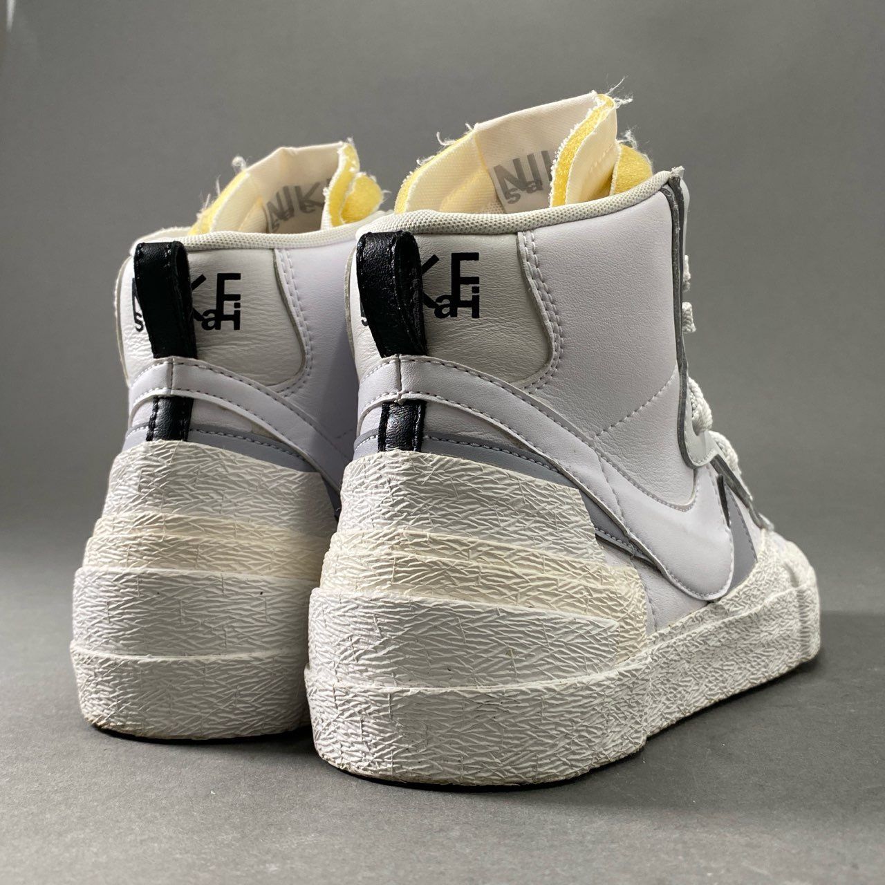 9e18 NIKE Sacai ナイキ サカイ コラボ BLAZER MID WHITE / WOLF GREY ブレーザーミッド  ハイカットスニーカー シューズ BV0072-100 27 ホワイト ブラック