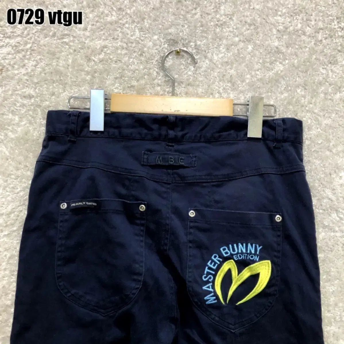 ✨美品✨マスターバニー　ゴルフパンツ　５ 超美品】マスターバニー パンツ イエロー 表微起毛 ロゴ刺しゅう