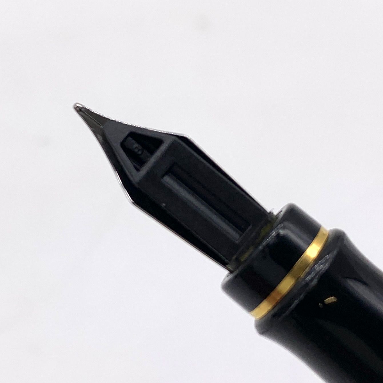 ウォーターマン 万年筆 ペン先18金 シルバー ARGENT MASSIF お買い得