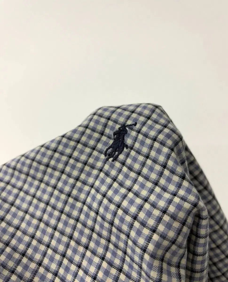 シャツ