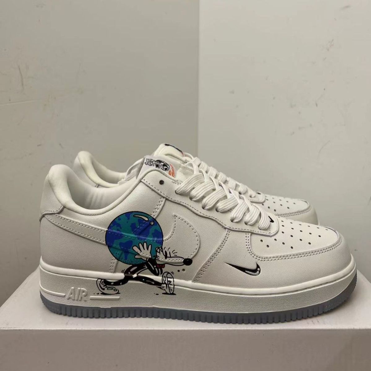 新品未使用 ナイキ Nike Air Force 1 Low Flylearher Earth Day Collection スニーカー