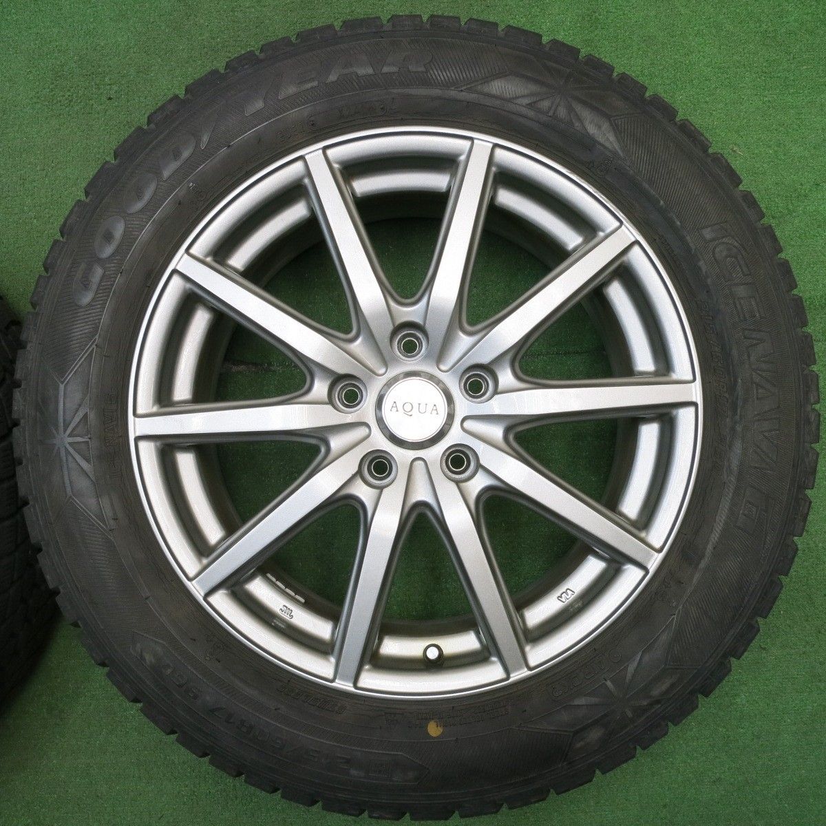 バリ溝！キレイ！9.5分☆スタッドレス 215/60R17 グッドイヤー アイス 