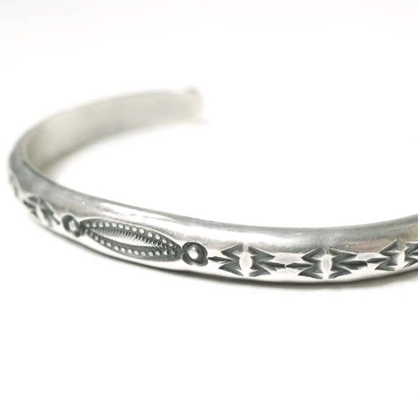 Gary Reeves ゲーリーリーブス ナバホ族 スタンプワークバングル