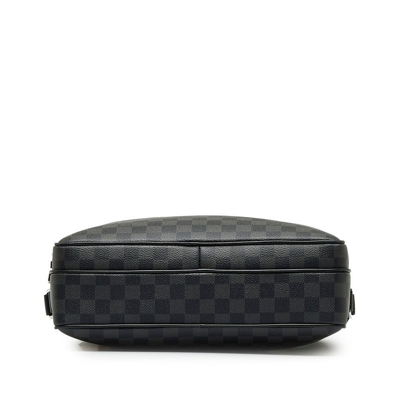 ルイ ヴィトン ダミエ グラフィット トロカデロ メッセンジャー