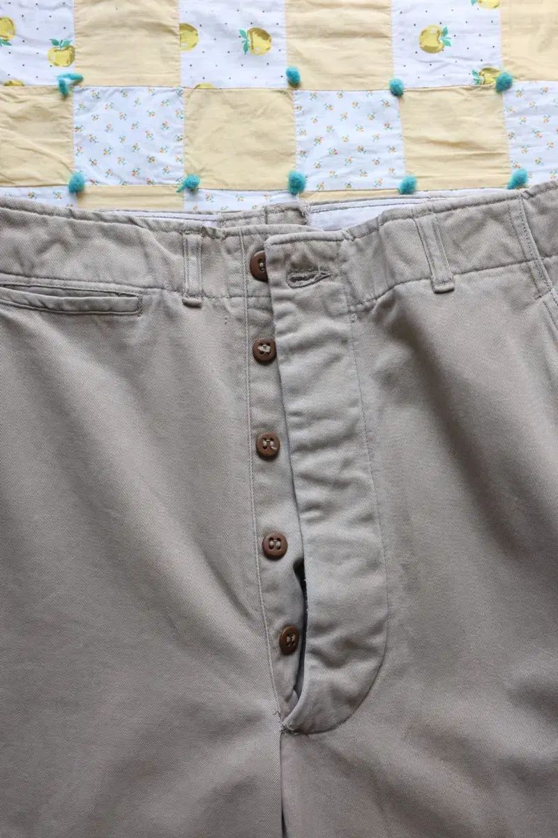 チノパンツ
