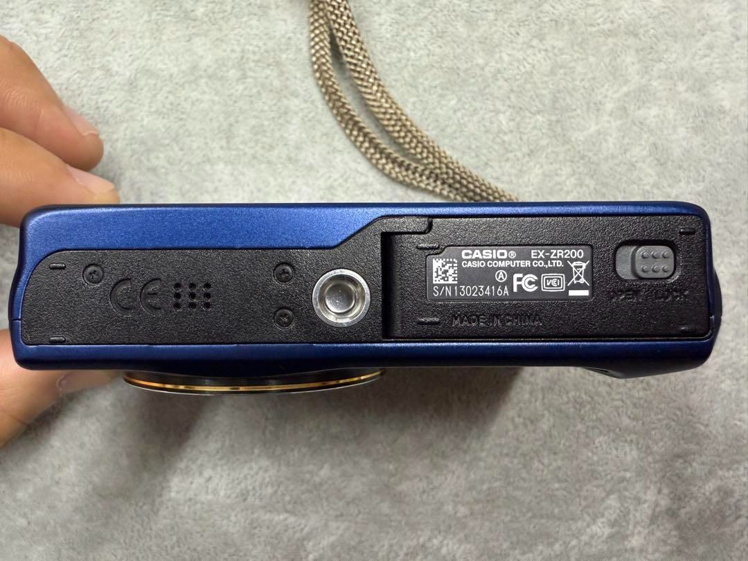 デジタルカメラ CASIO HIGH SPEED EXILIM EX-ZR200BE Amazon | CASIO デジタルカメラ EXILIM 1610万画素 光学ズーム