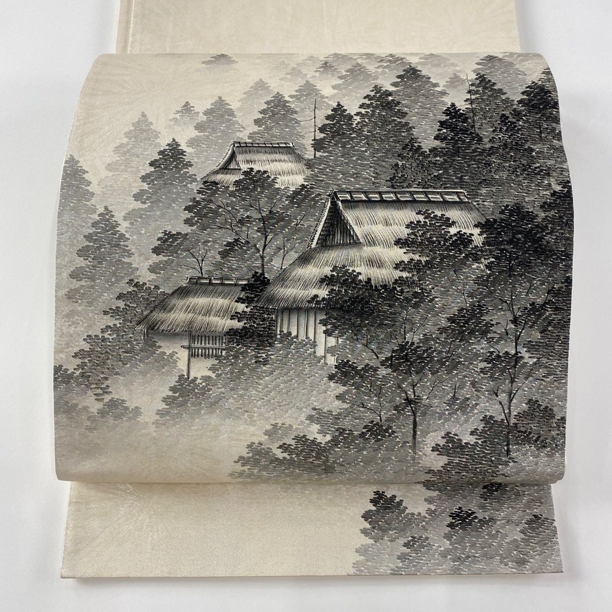 袋帯 美品 秀品 落款 建物 樹木 箔 クリーム お太鼓柄 正絹 【中古 