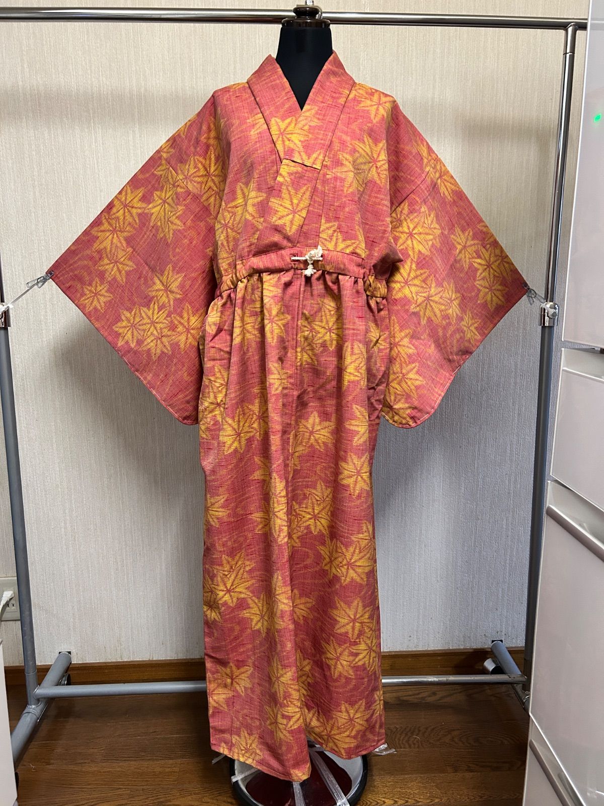 和洋折衷コーデ｜新品 着物リメイクワンピース もみじ柄×くすみ赤