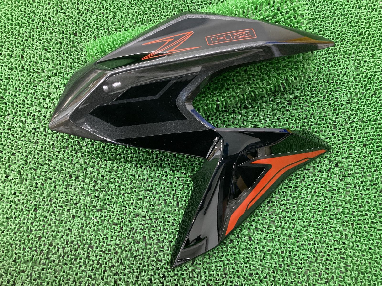 シュトラ　3枚セット ダイワ クーラーボックス ライトトランクα ZSS3200 Sゴールド