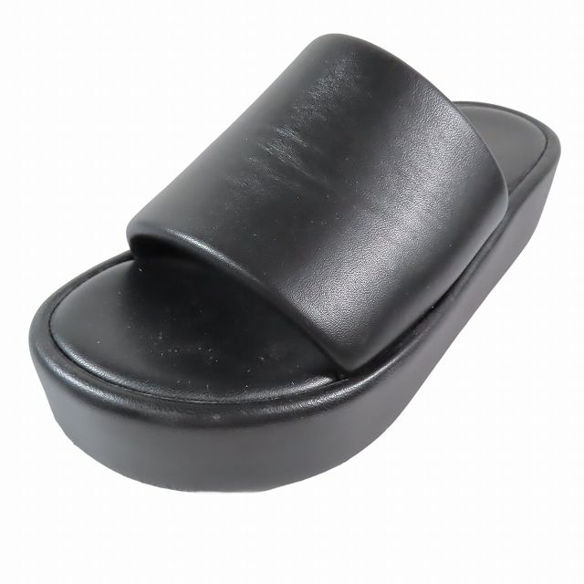 バレンシアガ　厚底サンダル 1年越しにようやく手に入れた〜！ バレンシアガの厚底クロックス