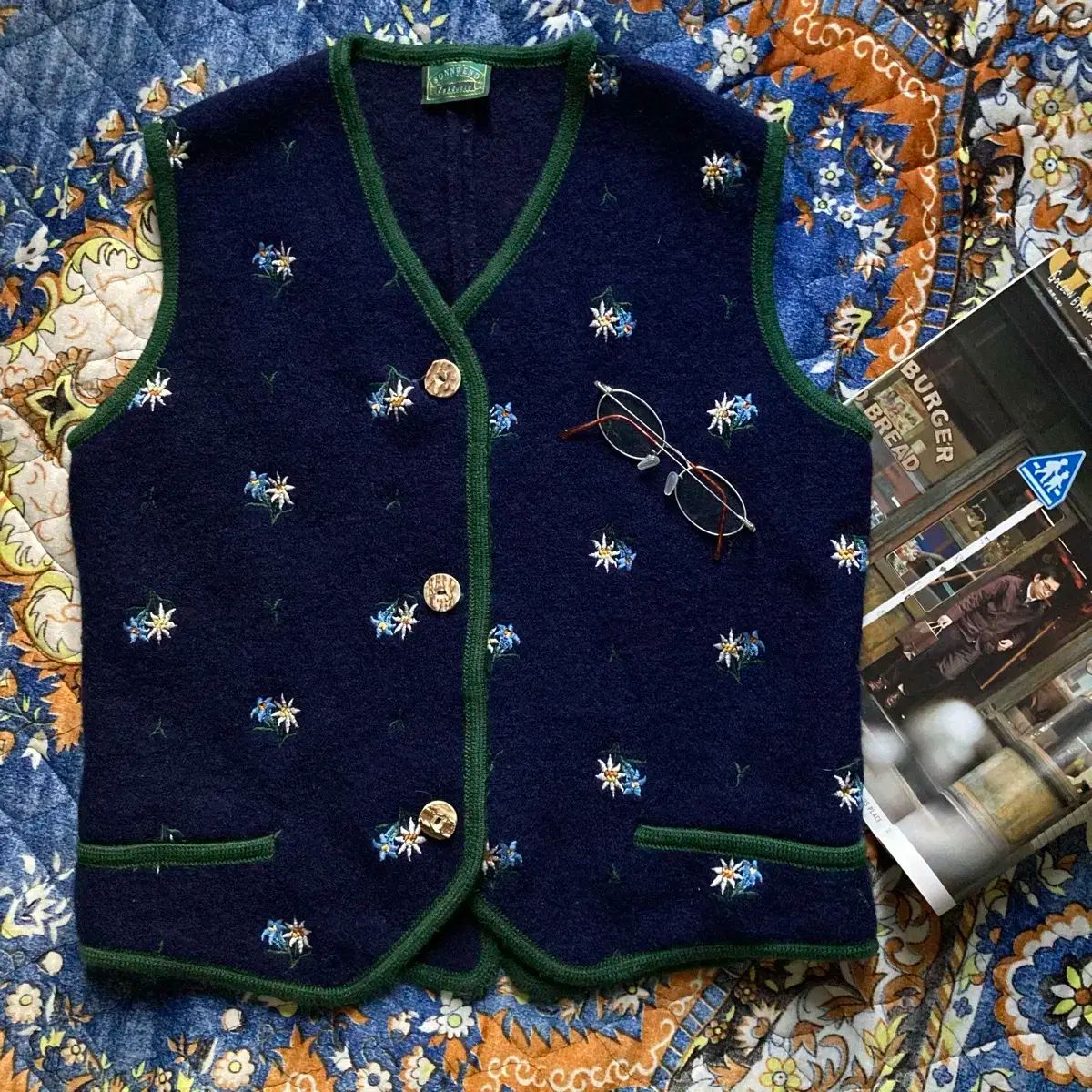 フラワー 花 刺繍 ネイビーvirgin ウール wool ニット ベスト