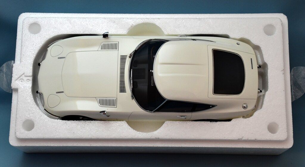 Toyota 2000GT