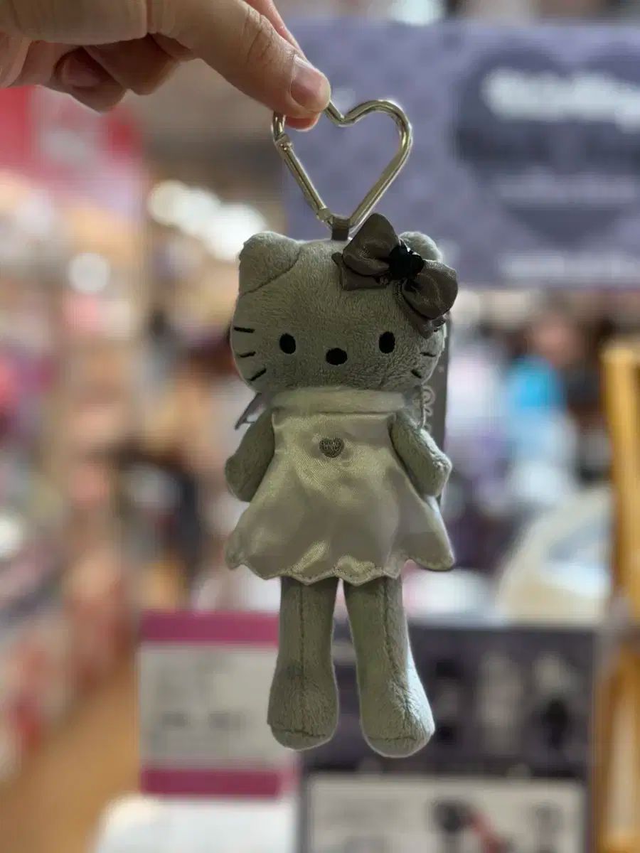 hello kitty(ハローキティ) ブラック 天使 キーリング グレー ハロー