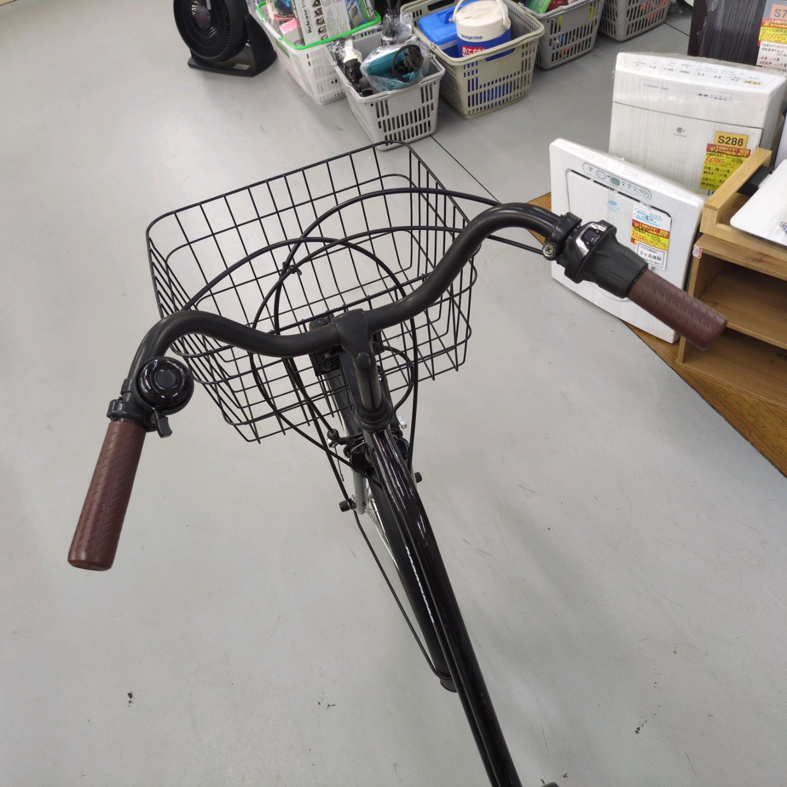 J284 ★比較的状態良し★普通自転車★DOROTHEAS★6段★LEDダイナモ★26インチ J284 ☆比較的状態良し☆普通自転車☆DOROTHEAS☆6段☆LEDダイナモ☆26