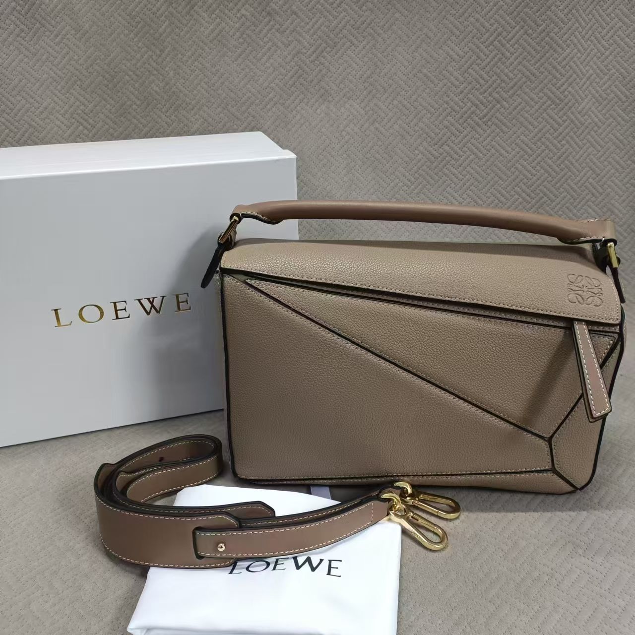 LOEWE ロエベ パズル バムバッグ ラージ ショルダーバッグ 2way - メルカリ 