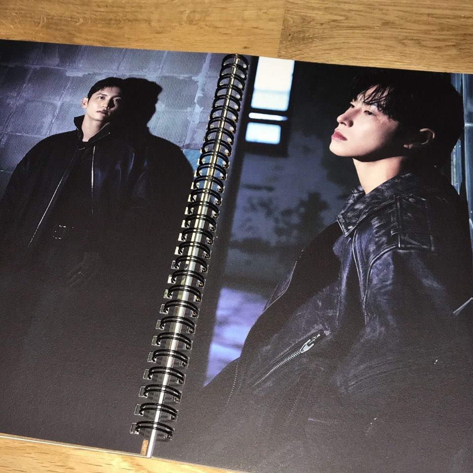 東方神起 直筆サイン「20&2」Journey ver.CD 東方神起 直筆サイン「20&2」Journey ver.CD - メルカリ